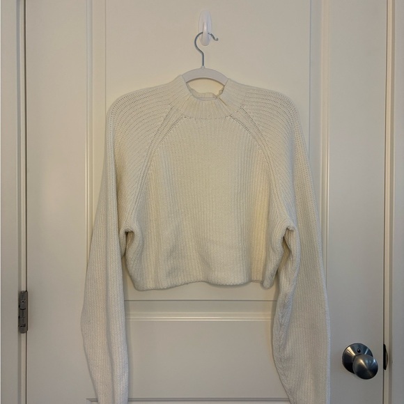 Hollister Cropped Sweater - Picture 1 of 6